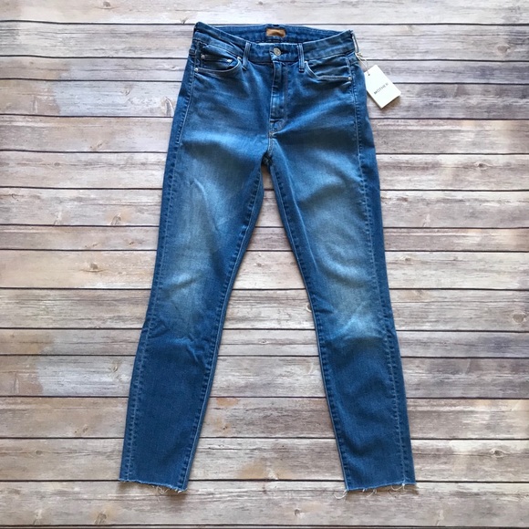 MOTHER The Looker Ankle Fray Jeans - Picture 3 of 5